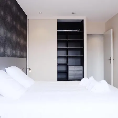 Magnifique Appartement, En Hyper Centre, Avec Terrasse Et Place De Parking * Biarritz